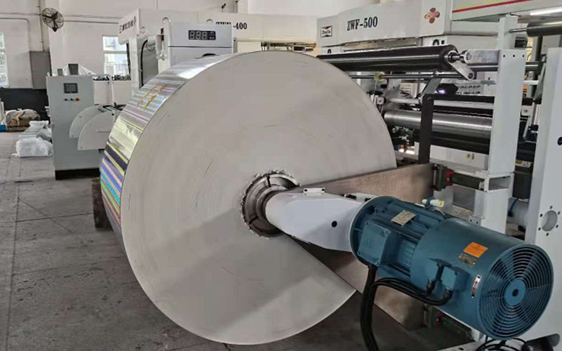 Application of solvent-free composite in cigarette bag field